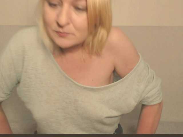 Bonniee live cam