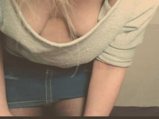 Bonniee live cam on BongaCams