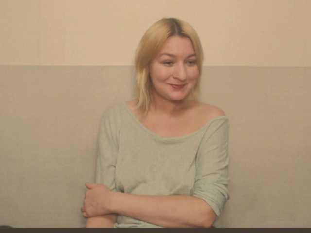 Bonniee live cam on BongaCams