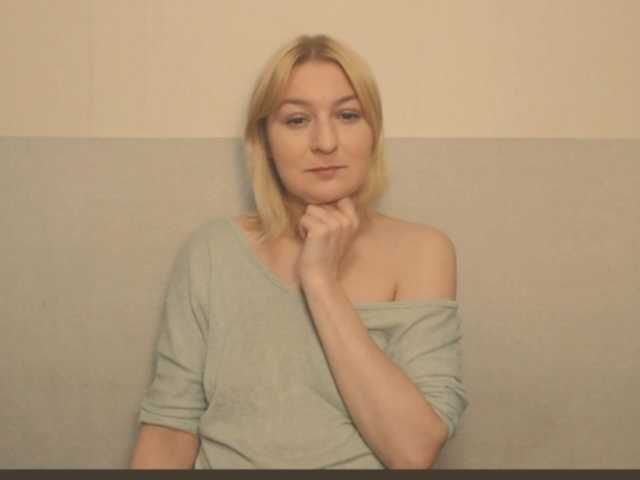 Bonniee live cam on BongaCams