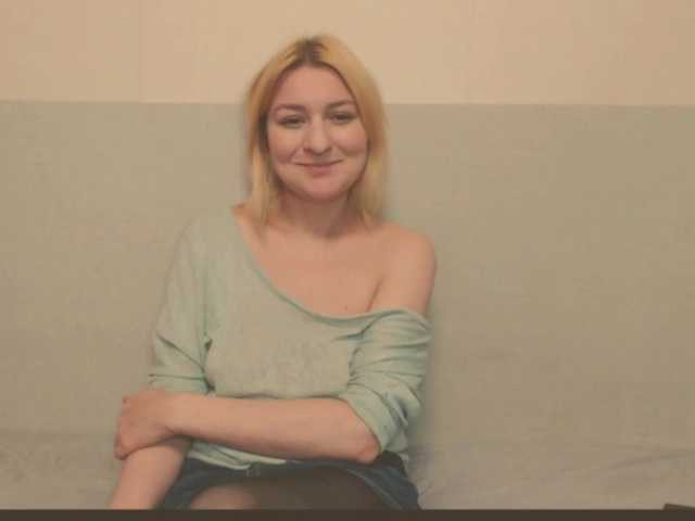 Bonniee's BongaCams show and profile