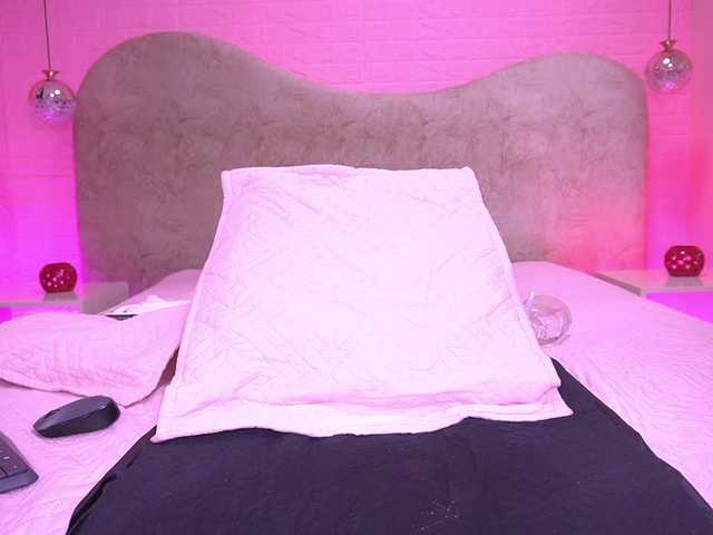 zoe-z live webcam show