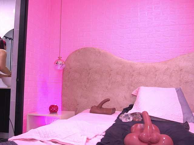 zoe-z live cam on BongaCams
