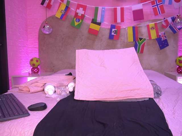 zoe-z live cam on BongaCams