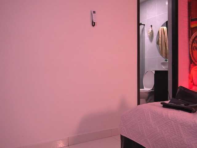 zoe-z live cam preview