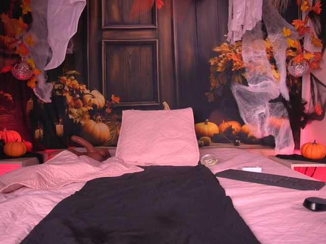 zoe-z, en directo ahora en BongaCams