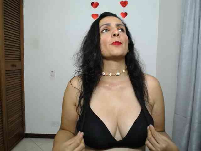 sweetsofia5 webcam