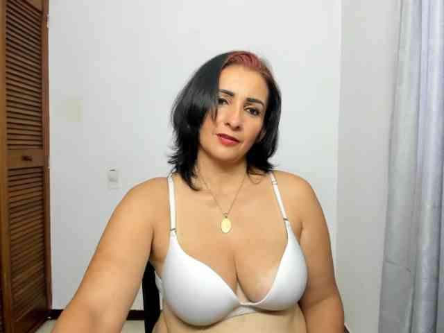 sweetsofia5 webcam