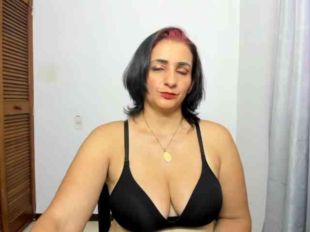 sweetsofia5 webcam