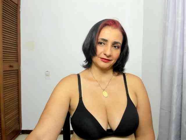 sweetsofia5 webcam