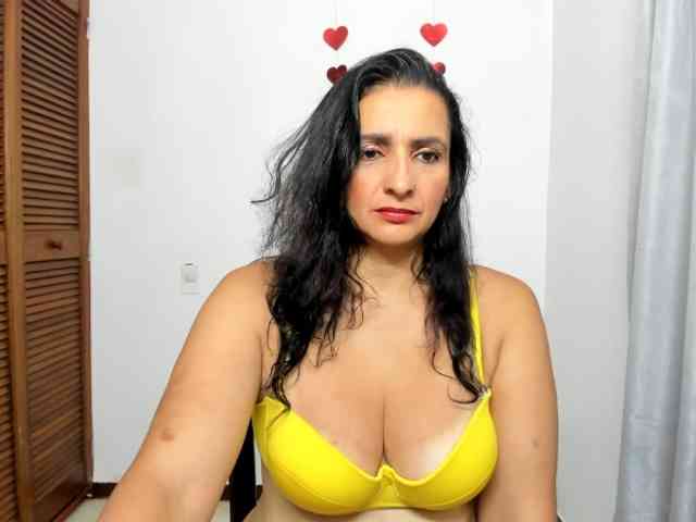 sweetsofia5 webcam
