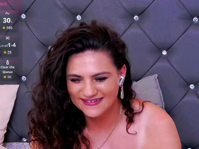 LorenneMays live cam on BongaCams