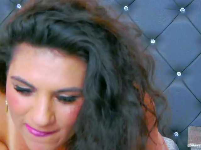 LorenneMays live cam on BongaCams
