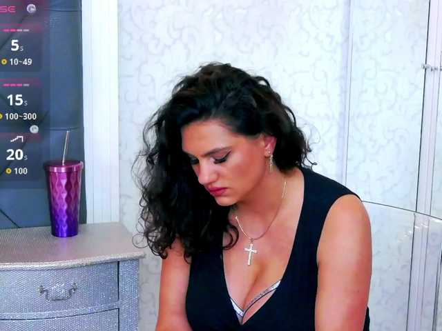LorenneMays live cam on BongaCams