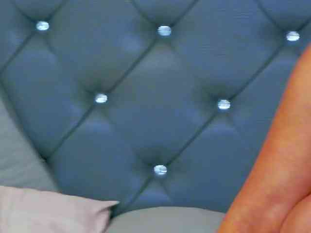 LorenneMays webcam