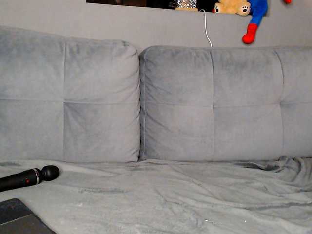 aliceTurner21 live cam on BongaCams