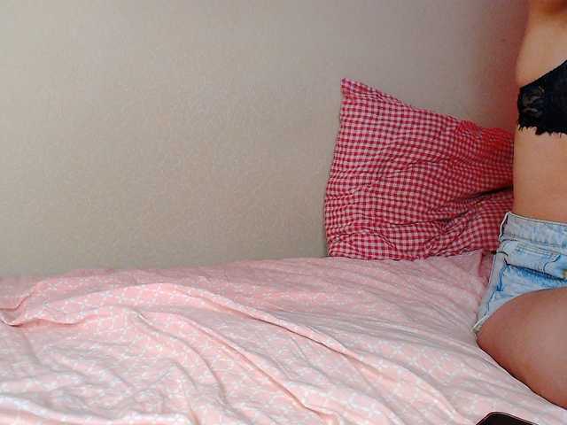 aliceTurner21 live cam on BongaCams