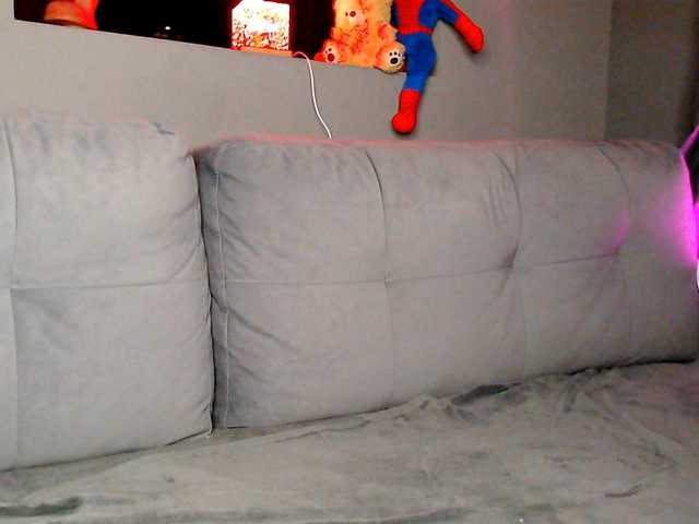 aliceTurner21 live cam on BongaCams