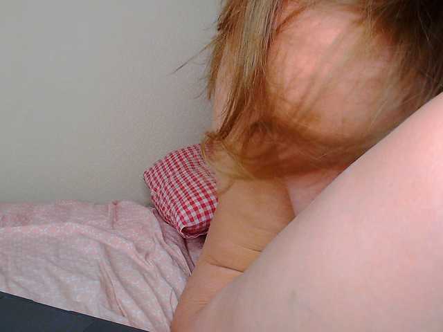 aliceTurner21 live cam on BongaCams
