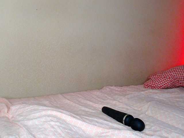 aliceTurner21 Live Cam on BongaCams