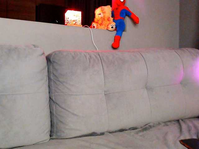 aliceTurner21 live cam on BongaCams