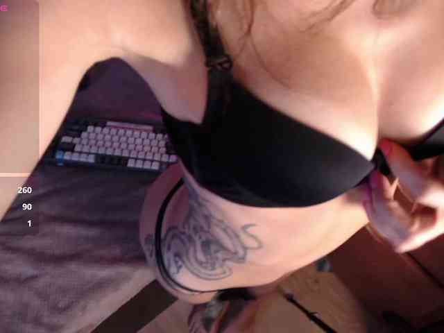 JustAlice webcam