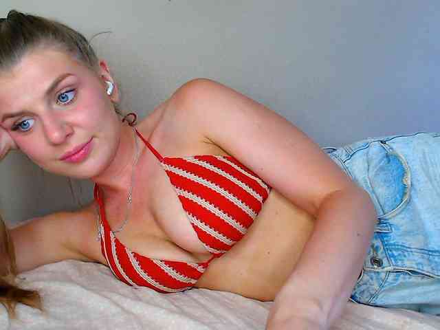 JustAlice webcam