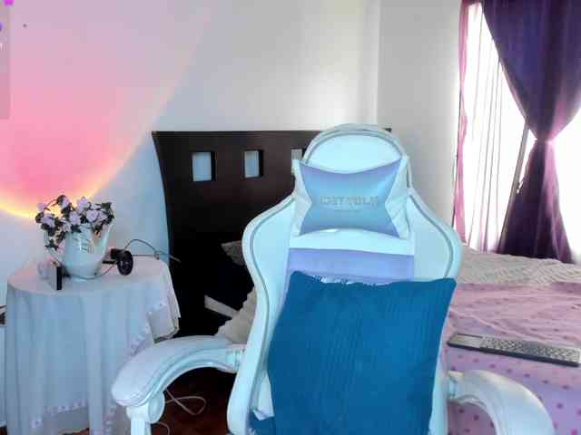 Anastasia1213's live stream