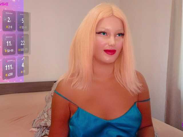 Rosebelle1 live cam on BongaCams