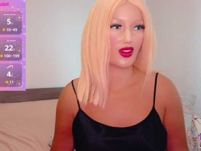 Rosebelle1 live cam on BongaCams