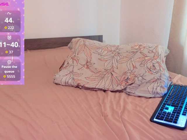 Rosebelle1 live cam on BongaCams