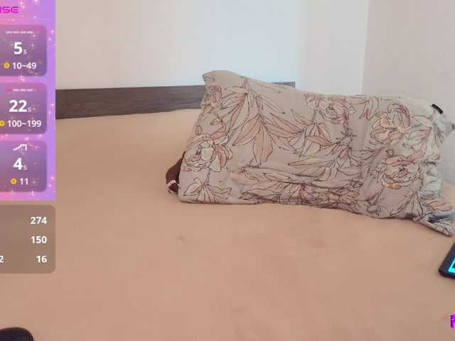 Rosebelle1 live cam on BongaCams