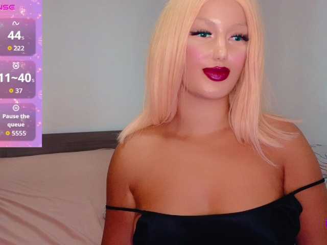 Rosebelle1 live cam on BongaCams