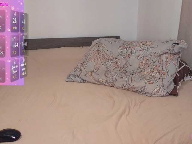 Rosebelle1 live cam on BongaCams