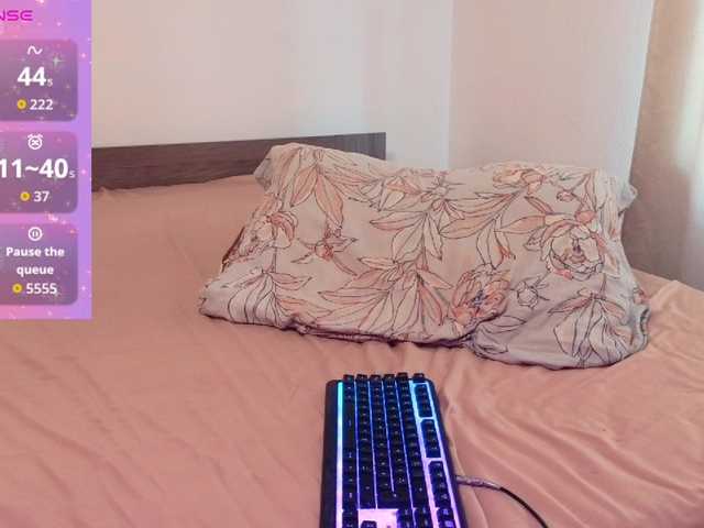 Rosebelle1 live cam on BongaCams
