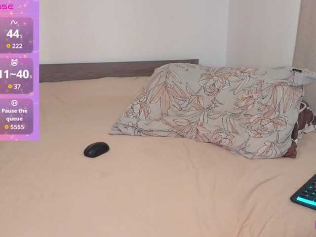 Rosebelle1 live cam on BongaCams