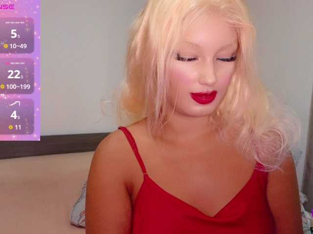 Rosebelle1 live cam on BongaCams