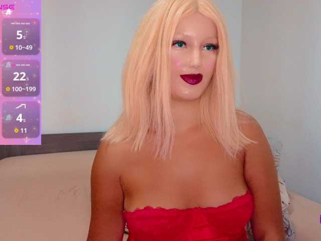 Rosebelle1 live cam on BongaCams