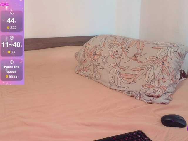 Rosebelle1 live cam on BongaCams