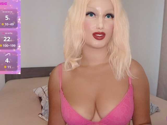Rosebelle1 live cam on BongaCams