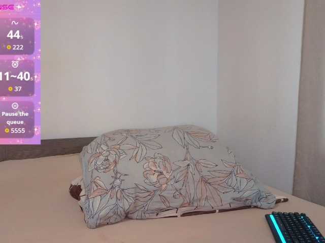 Rosebelle1 live cam on BongaCams