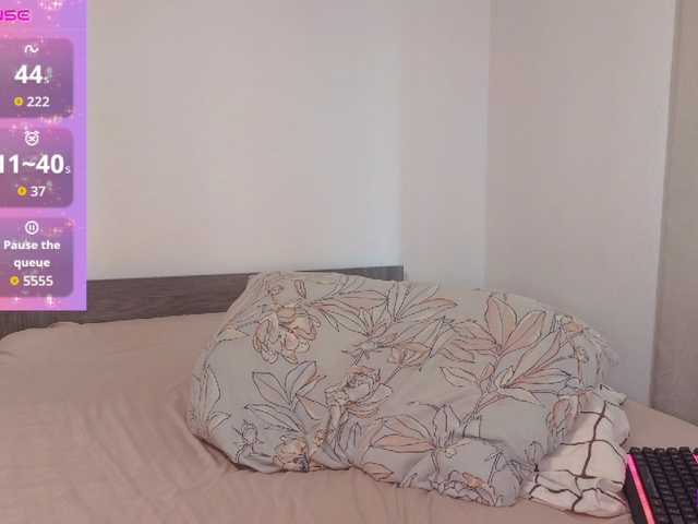 Rosebelle1 live cam on BongaCams
