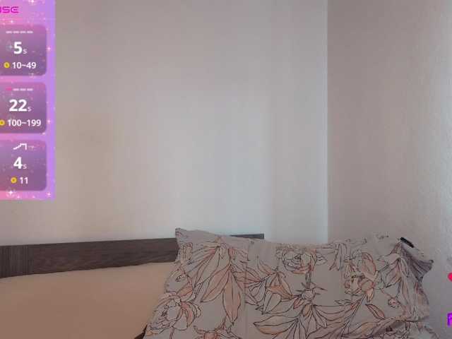 Rosebelle1 live cam on BongaCams