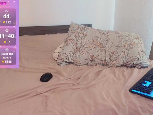 Rosebelle1 live cam on BongaCams