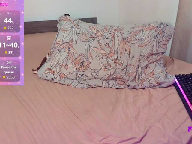 Rosebelle1 live cam on BongaCams
