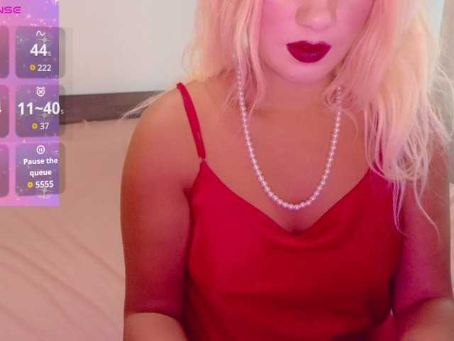 Rosebelle1 live cam on BongaCams