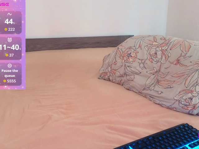 Rosebelle1 live cam on BongaCams