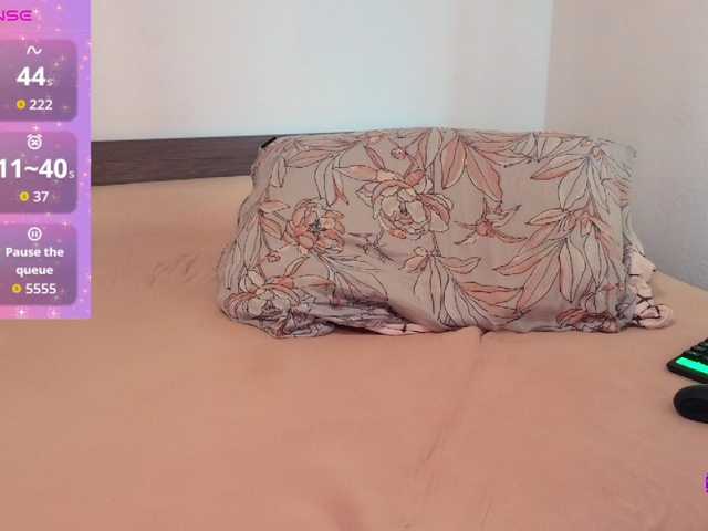 Rosebelle1 live cam on BongaCams