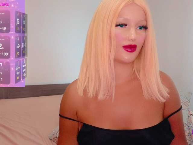 Rosebelle1 live cam on BongaCams