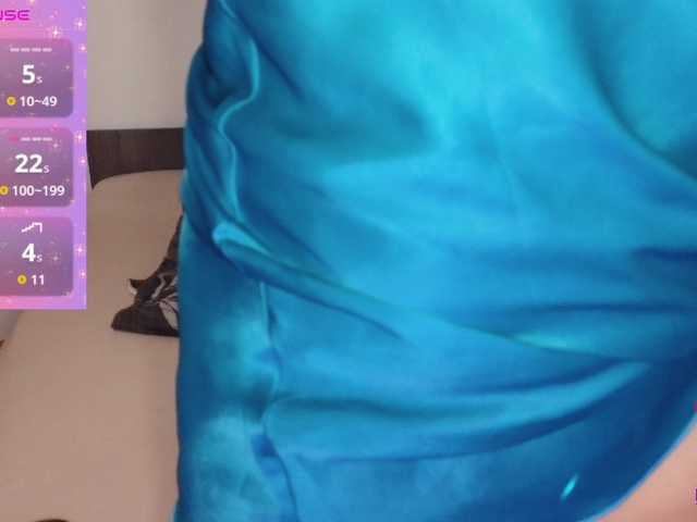 Rosebelle1 live cam on BongaCams